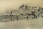 Primeros turistas en la Playa Norte de Peñiscola